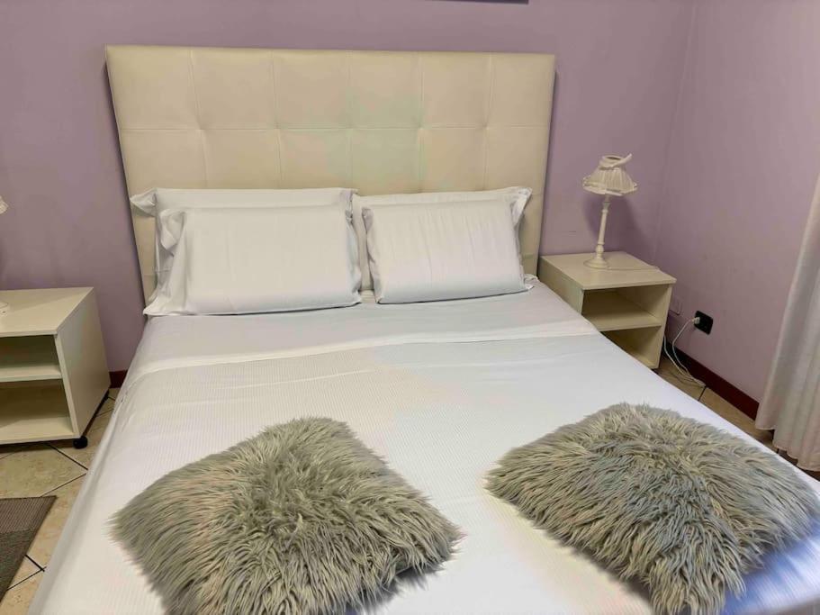 Monolocale In Piazza Isolo Apartment Verona Bagian luar foto
