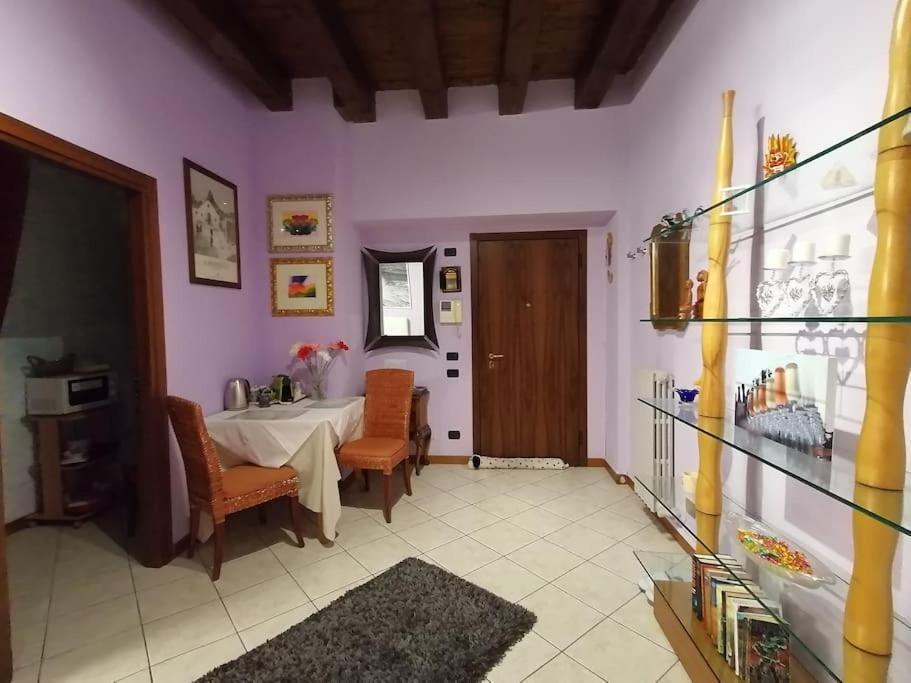 Monolocale In Piazza Isolo Apartment Verona Bagian luar foto