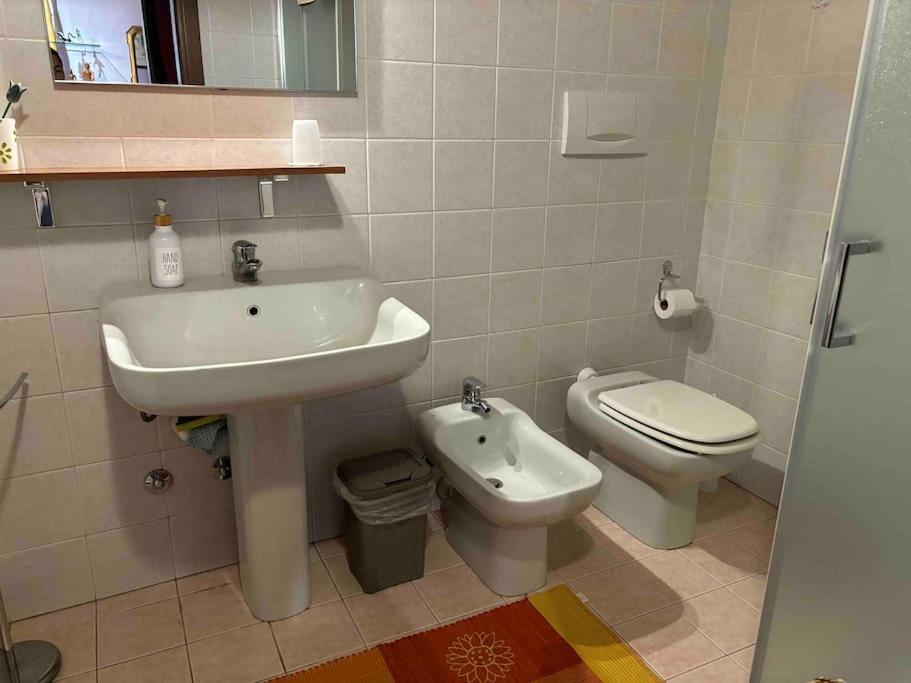 Monolocale In Piazza Isolo Apartment Verona Bagian luar foto