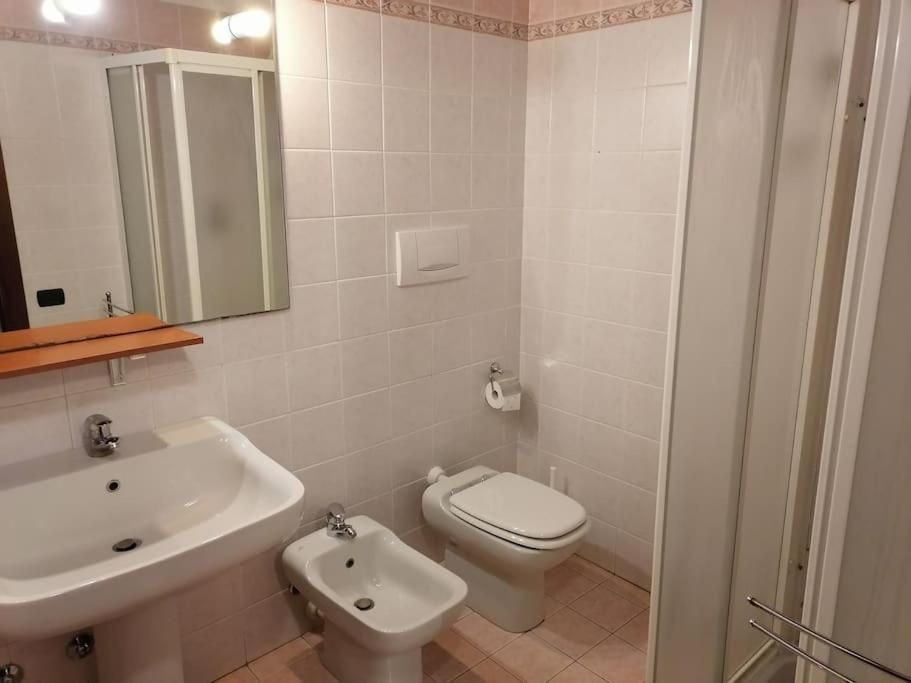 Monolocale In Piazza Isolo Apartment Verona Bagian luar foto