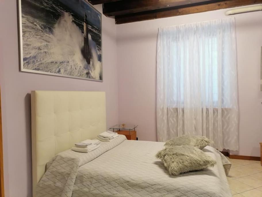 Monolocale In Piazza Isolo Apartment Verona Bagian luar foto