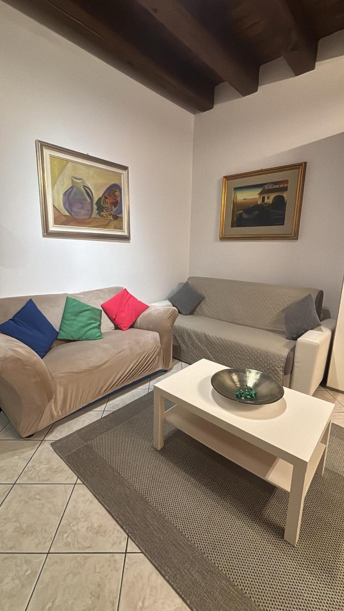 Monolocale In Piazza Isolo Apartment Verona Bagian luar foto